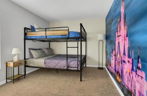Westridge House | Disney-Themed Villa l Private Pool and Home Theatre