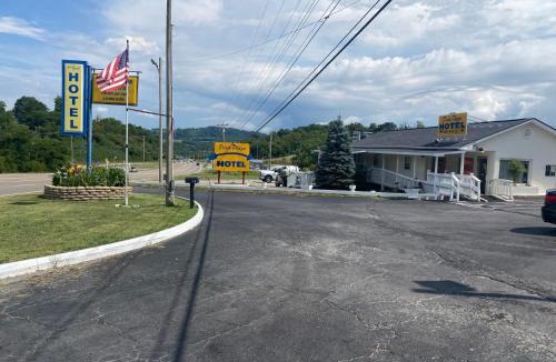 Tazewell Hotel | Dixie Plaza Hotel