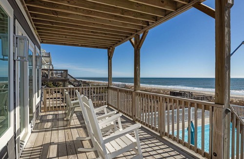 Emerald Isle House | Do Knot Disturb Oceanfront Private Pool Renovated Sleeps 14