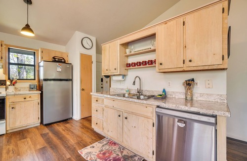 Unaka Cottage | Dock on Hiwassee Lake! Family Murphy Retreat