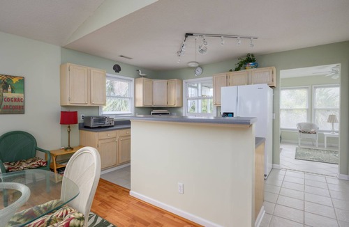 Beachwalk House | Dog-Friendly Bungalow with golf cart, just a block to the beach!