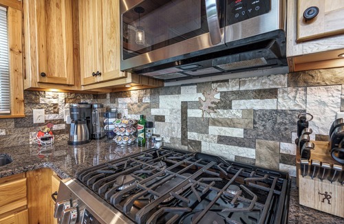 Murphy Ski Chalet | Dog-Friendly Chalet w/Fenced Yard, Dog Door & Deck, Sleeps 6