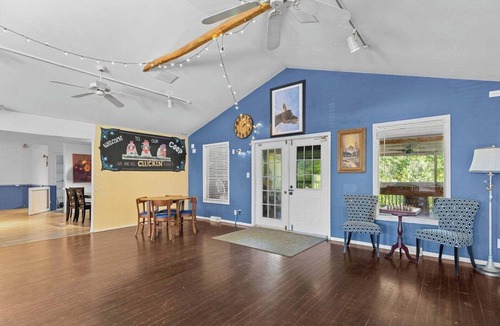 Rogersville House | Dog-Friendly Holston River Getaway w/Large Porch