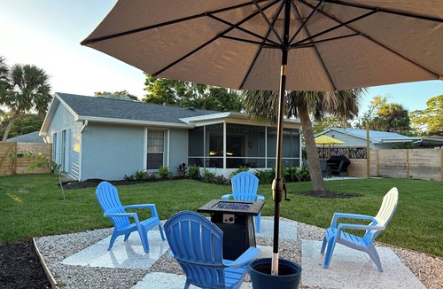 Sebastian Highlands House | Dogs Welcome-Close to Beach-Fenced Yard