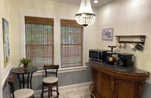 Sandersville House | Dogwood Manor - a charming 1935 Tudor-style home in Historic Sandersville.
