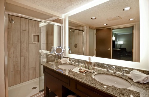 Augusta Hotel | DoubleTree by Hilton Hotel Augusta