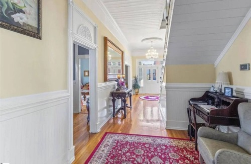 Anderson House | Downtown Anderson Stay | Queen Bed + Event Space