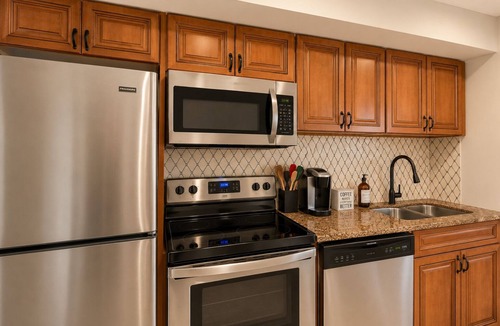 SoNo Condo | Downtown Atlanta 1BR Condo on 24th Floor with Balcony, Walk to Stadium