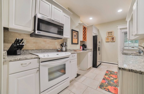 Cape Girardeau Apartment | Downtown Cape Getaway with River Views