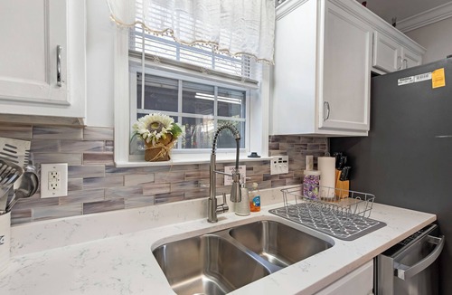 Biddleville House | Downtown Gem w/Fenced Yard, BBQ Grill and Firepit