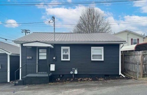 Lenoir City House | Downtown Lenoir City 2 Bedroom House
