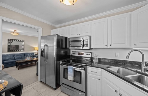 New Bern House | Downtown New Bern Retreat Full Kitchen & WiFi