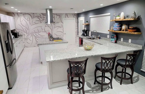 Savannah House | Downtown Savannah Oasis w Heated Pool & Spa