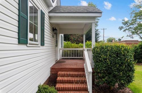 Old Town House | Downtown Village of Pinehurst 2BR 2BA