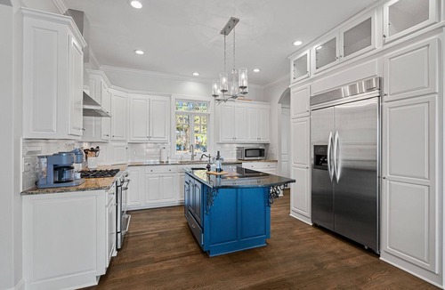 Mayhew House | Dream Big Retreat | 400ft of Beach Front | New Pool | Sleeps 18