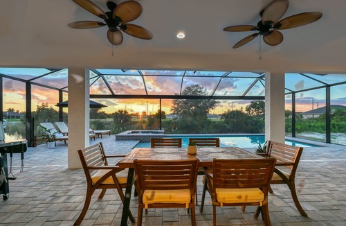 Mariner House | Dream Villa, Canal View. 4 BR 3 FULL BATH with HEATED POOL/SPA