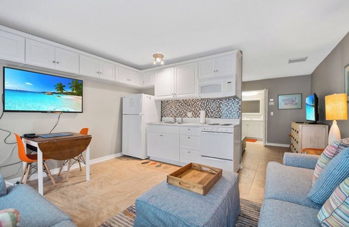 Isles of Capri Condo | Driftwood Landing 9- Isles of Capri Vacation Resort.