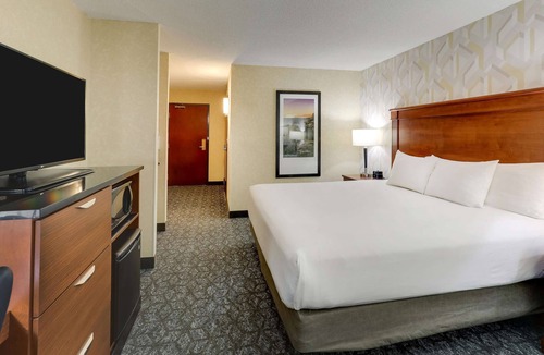 Marion Hotel | Drury Inn & Suites Marion