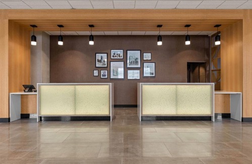 Tampa Hotel | Drury Plaza Hotel Tampa Brandon