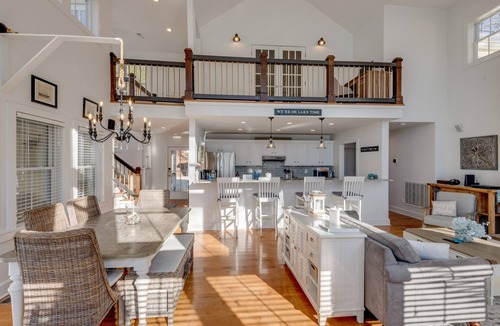 Waverly Ski Chalet | Eagle Roost Chalet | Hot Tub Private Dock Kentucky Lake