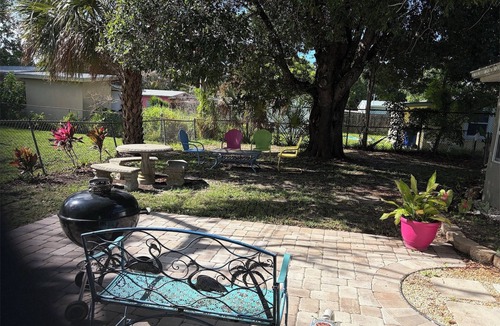 Vero Beach House | Early Bird Summer Special Weekly Discounts Hibiscus House