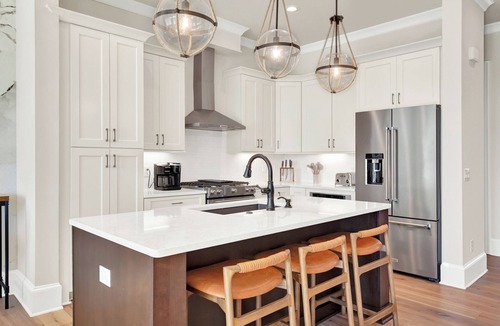 Hitch Village - Fred Wessels Homes House | Eastern Wharf Luxury Townhome - Sleeps 6