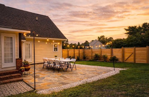 Hope Mills House | Easy I-95 Airport Stop Golf Cart Gym FirePit PetOK