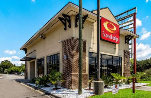 Garden City Cabin | Econo Lodge Garden City - Savannah