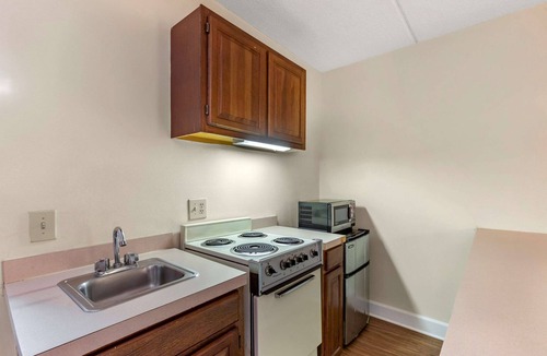 Lugoff Hotel | Econo Lodge Inn & Suites Lugoff