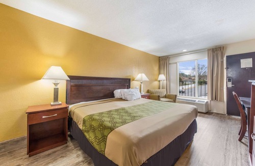 South Salisbury Hotel | Econo Lodge Salisbury South