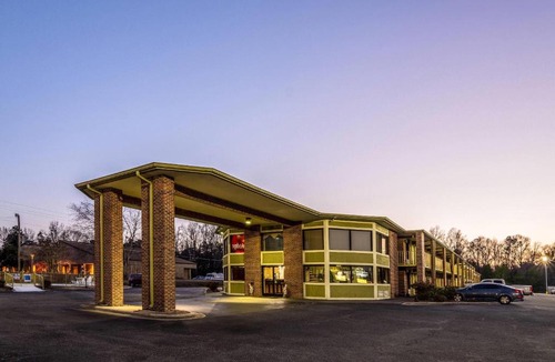 Whiteville Hotel | Econo Lodge Whiteville