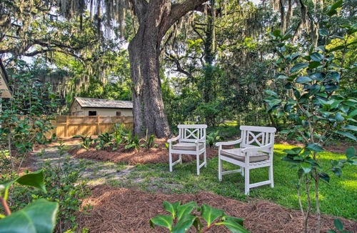 Montgomery Apartment | Elegant Savannah Hideaway w/Private Garden