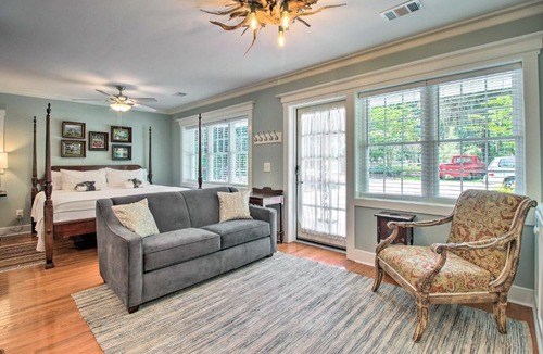 Montgomery Apartment | Elegant Savannah Hideaway w/Private Garden
