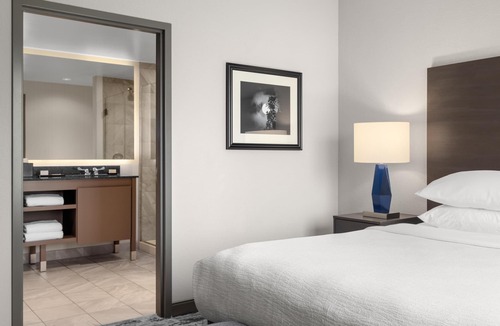 Charlotte Hotel | Embassy Suites by Hilton Charlotte Ayrsley