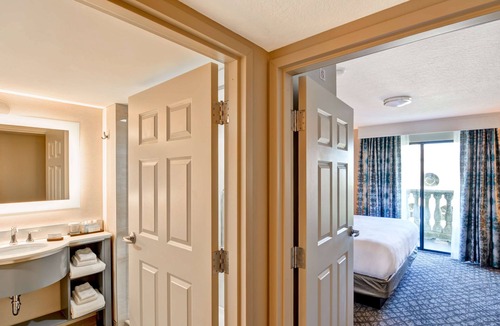 Downtown Orlando Hotel | Embassy Suites by Hilton Orlando Downtown