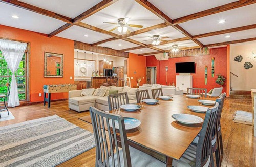 Almond House | Embrace nature's beauty in the Great Smoky Mountains with patio