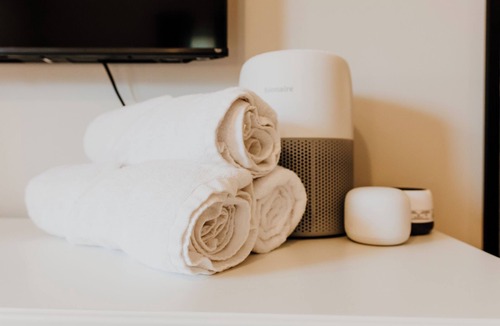 Greenwood House | Emerald City Bnb - Cozy Bungalow Mins to Lander University & Self Regional