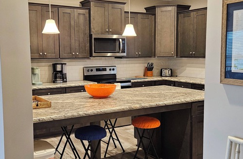 Emerald Isle House | Emerald Isle, Family vacation home, walk to beach and sound with in ground pool