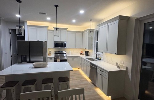 North Port House | "Endless Summer" 3-bedroom pool house in North Port, Florida