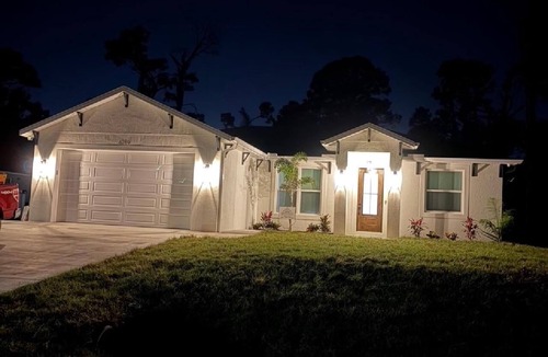 North Port House | "Endless Summer" 3-bedroom pool house in North Port, Florida