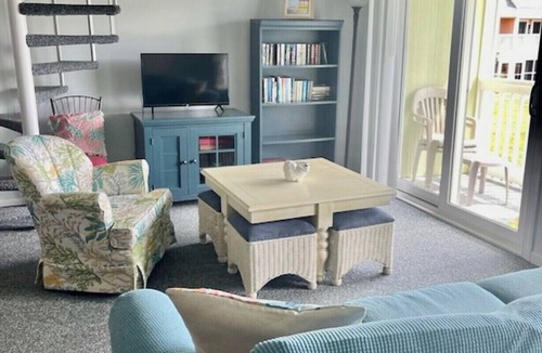Emerald Isle Condo | Enjoy a GREAT walkable, Peaceful, Gated community with Indoor & 2 Outdoor pools!