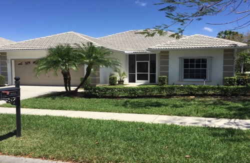 Falcons Glen Villa | Enjoy A Slice Of Paradise In This Single Family Lely Villa-3 Bedroom/2 Bath