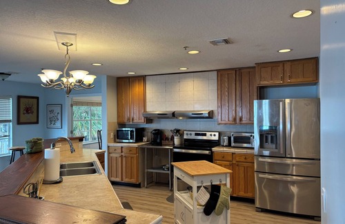 Sebastian House | Enjoy fishing, boating & birding from secluded home on the Indian River Waterway