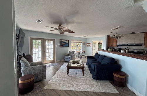 Sebastian House | Enjoy fishing, boating & birding from secluded home on the Indian River Waterway