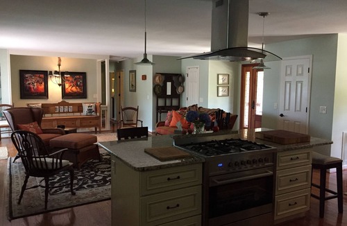 Seneca House | Enjoy Paradise on Lake Keowee