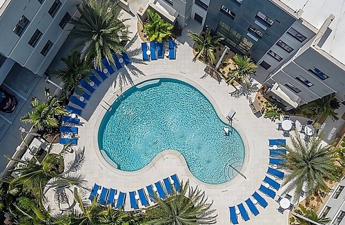 Naples Apartment | Enjoy Poolside Cocktails & BBQ at Studio Near Marco Island + Breakfast Included