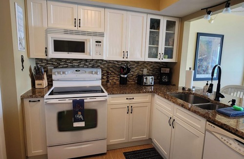 Palma del Mar Condo | Enjoy spectacular sunrises and water views from this 4th floor condo in Isla!