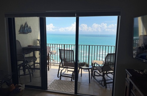 Hutchinson Island South Condo | ENJOY SUNRISES, SUNSETS FROM THIS BEAUTIFUL 7TH FLOOR HUTCHINSON ISLAND CONDO!