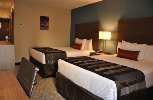 Florida Central Atlantic Coast Hotel | Enjoy Theme Park Fun at Spacious Resort Orlando