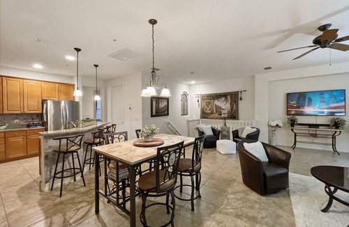 Ole Condo | Enjoy This Tropical Getaway with a Full Service Village in Southern Naples!